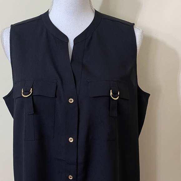 NWOT Calvin Klein || Woman’s blacksleeveless button down Top size Large - Picture 4 of 10